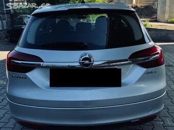 Opel Insignia Sports Tourer 2,0CDTi SW 4X4 automat 120KW C - 10
