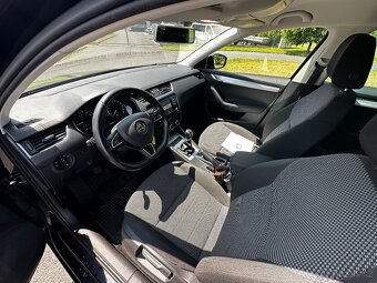 ŠKODA OCTAVIA 2.0 TDI Combi - 10