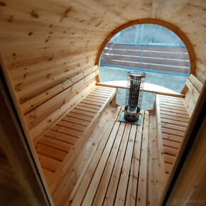 Venkovní sudová sauna s panoramatickým oknem - 10