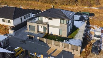 Prodej moderní patrový rodinný dům, 683 m2, Kralupy nad Vlt - 10