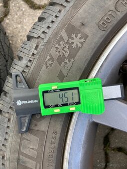Sada alu kol Peugeot 5x108, pneu zimní 235/45/18 - 10