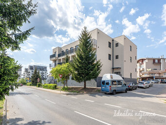 Pronájem bytu 1+kk, Za černým mostem, Kyje,  16 500Kč/měs, 2 - 10