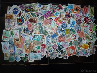Poštovní známky z celého světa přes 5000 ks - 10