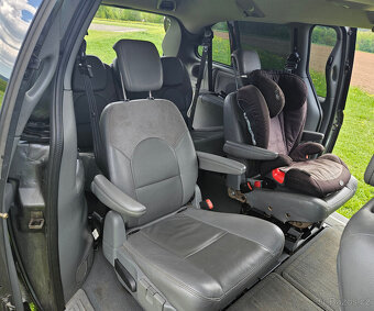 Chrysler Grand Voyager 2.8 CRD Automat 7 Míst - 10