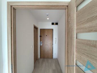 Prodej bytu-garsoniéra 32m2 ul. Brožíkova, Hradec Králové. - 10