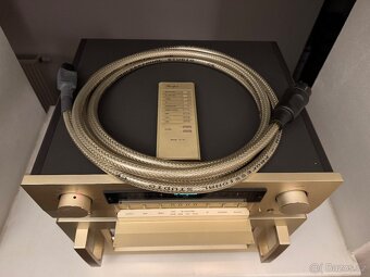 Accuphase C-2400; P-700 - 10
