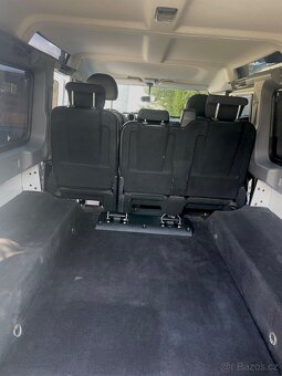 Land Rover Defender 110 - 10