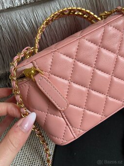 Kabelka Chanel Vanity z kůže, růžová se zlatými komponenty - 10