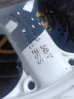 Přední kolo Kawasaki - 10