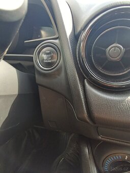 Mazda2 - 10