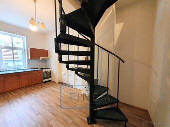 Mezonetový byt v cihlovém domě 3+kk, 75m² v centru  Kralup n - 10