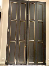 Dveře, regály, police, vitríny - 10