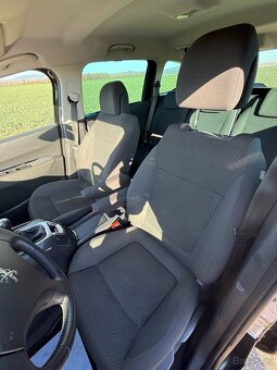 PEUGEOT 5008 2.0HDi 110kW, NOVÉ ROZVODY, KLIMA, PO SERVISU - 10