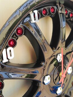 Hodiny z černého alu kola - Autonábytek Kovář - 10