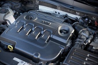 Volkswagen Golf 7 Facelift Var. 2.0TDI 110kW Comfortline - 10