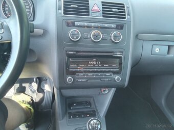 Touran 2.0 TDI r.v.2014 Top originální stav serviska - 10