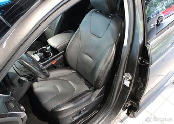 Ford Edge TDCI AWD PS Titanium Pano / DP nafta automat - 10