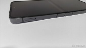 Samsung Galaxy Z Flip6 (F741B) 12GB/256GB, Crafted Black - 10