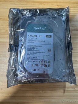 HDD disky Synology / Western Digital / Seagate / Dell - 10