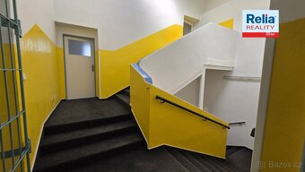Pronájem obchodních prostor o výměře 610 m2 na frekventované - 10