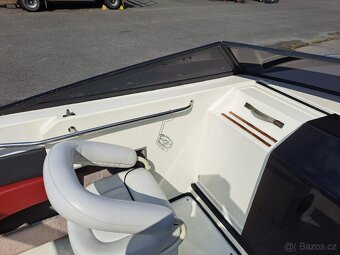 Motorová kajutová loď Baja Force 275 - 10