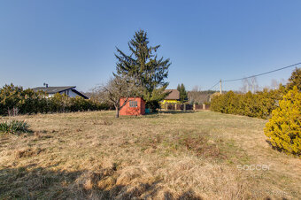 Prodej stavebního pozemku 1300 m2 v obci Záryby. - 10