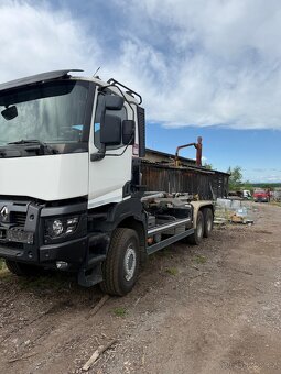 Hákový nosič kontejneru Renault 6 × 6 - 10
