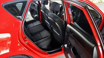 hyundai i30 1.4 benzin ( top stav ) - 10
