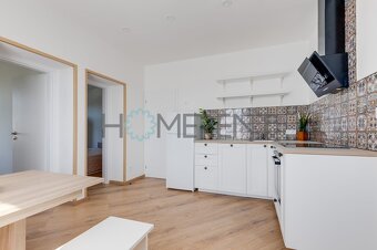 Pronájem bytu 2+1, 40 m² - Praha - Malešice, Bakalářská B - 10