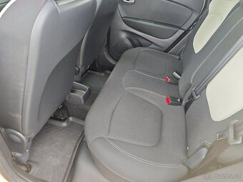 Renault Captur 0.9Tce najeto pouze 48.700km - 10