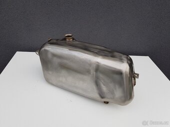 Jawa 50 pionýr, babetta, MUSTANG - NEREZOVÁ nádrž 5,5 - 6l - 10