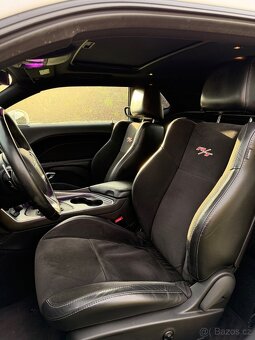 Dodge Challenger Scat Pack R/T 6.4 - 10
