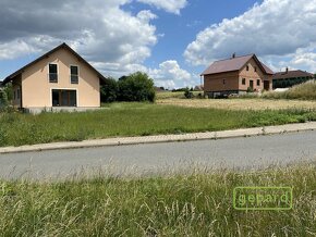 Prodej zasíťovaného stavebního pozemku v Brandýsku, 819 m2 - 10