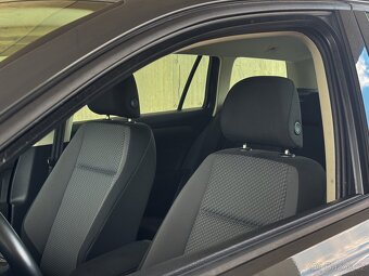 VOLKSWAGEN PASSAT 1.MAJ EL. KUFR CARPLAY SERVIS - 10
