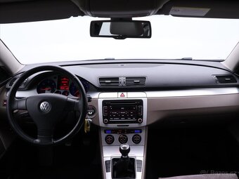 Volkswagen Passat 2,0 TDI 103kW Highline CZ (2008) - 10