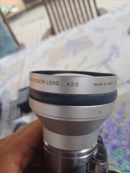 Canon LEGRIA HF200 - 10