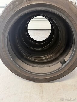 Pneu Pirelli 235/45 R18 - 10