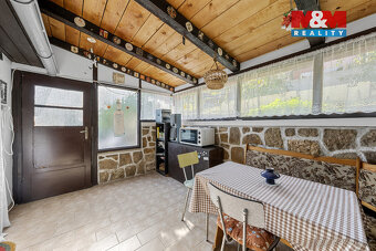 Prodej chaty v Malých Žernosekách - 10