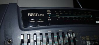 Radiomagnetofon First s barevnou hudbou - 10