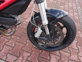 Ducati Monster 796 2011 - 10