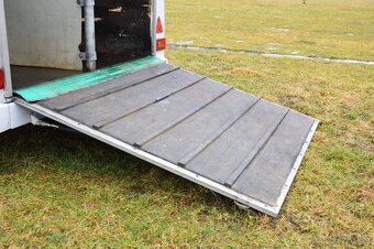 Přívěs pro přepravu koní Paragan - 10