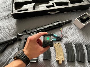Airsoftová zbraň M4 - 10