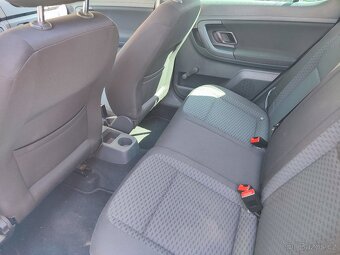 2011 facelift Škoda Fabia 1.4i 16V 63 kW - 10