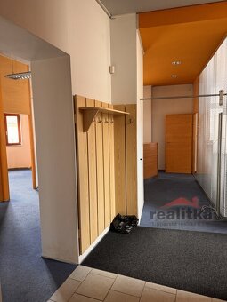 Pronájem kancelářských prostor 117m2 s recepci, Růžová, Opav - 10