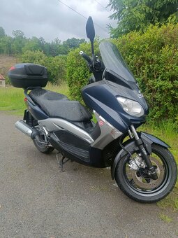 Skůtr Yamaha X-MAX  125  / 10,5 kw - 10