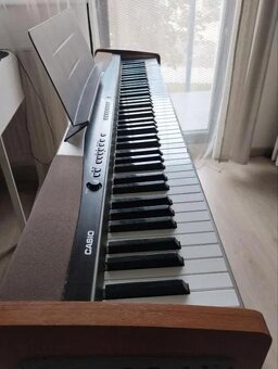 kvalitní digitální klavír Casio Privia - 10