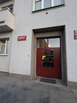 Prodám byt 1+1 27m2, ul. Kolbenova velká terasa - 10