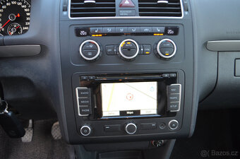 PRODÁM VW TOURAN 1.4TSI MATCH XEN NAVI PĚKNÝ - 10