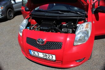 Toyota Yaris - 10