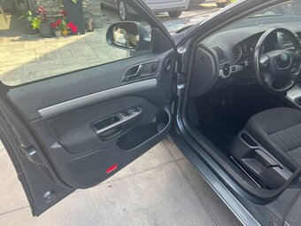 ŠKODA OCTAVIA II 1.6 TDI 77KW 4X4 PDC,TAŽNÉ,PO SERVISE,PNEU - 10